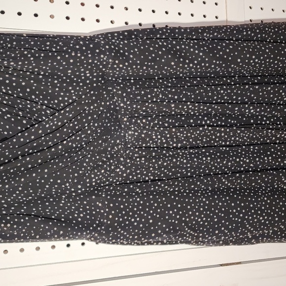 Talbots Pure Silk Size 10 Black w/ Cream Dots Midi Dress Sleeveless Pleated - Picture 3 of 8